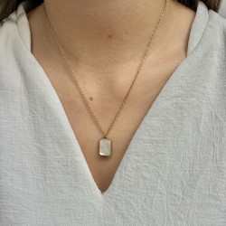 Collier court NAZAO chaîne dorée - Pendentif rectangle nacre blanche