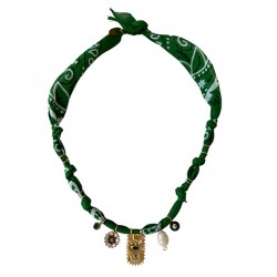 Collier bandana Wild Desert vert foncé doré - Charms dorés & Plaque - BADHANATI