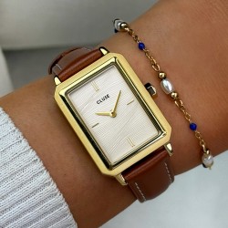 Montre Fluette, couleur or et camel, cadran rectangle & bracelet cuir