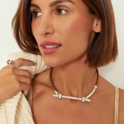 Collier court chaîne plaqué argent, cuir camel, BEAM - Barre en H