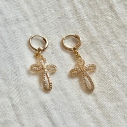 Boucles d'oreilles mini-créoles dorées & Pendentif Croix zircons