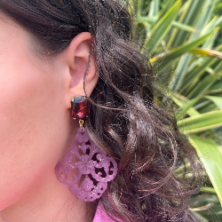 Boucles d'oreilles pendantes BOUDOIR - Cristal prune & Losange Moucharabieh