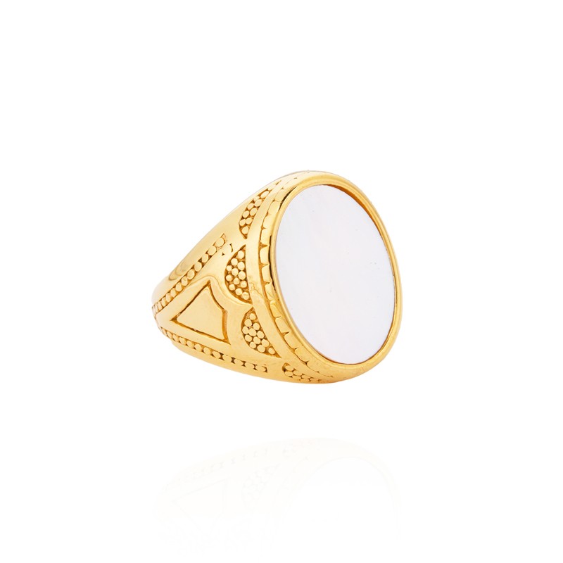 Bague large REGALIA Or - Chevalière dorée & Cabochon ovale blanc TAILLE 55