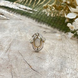 Bague pierre de lune ovale et petites perles blanches - argent TAILLE 56